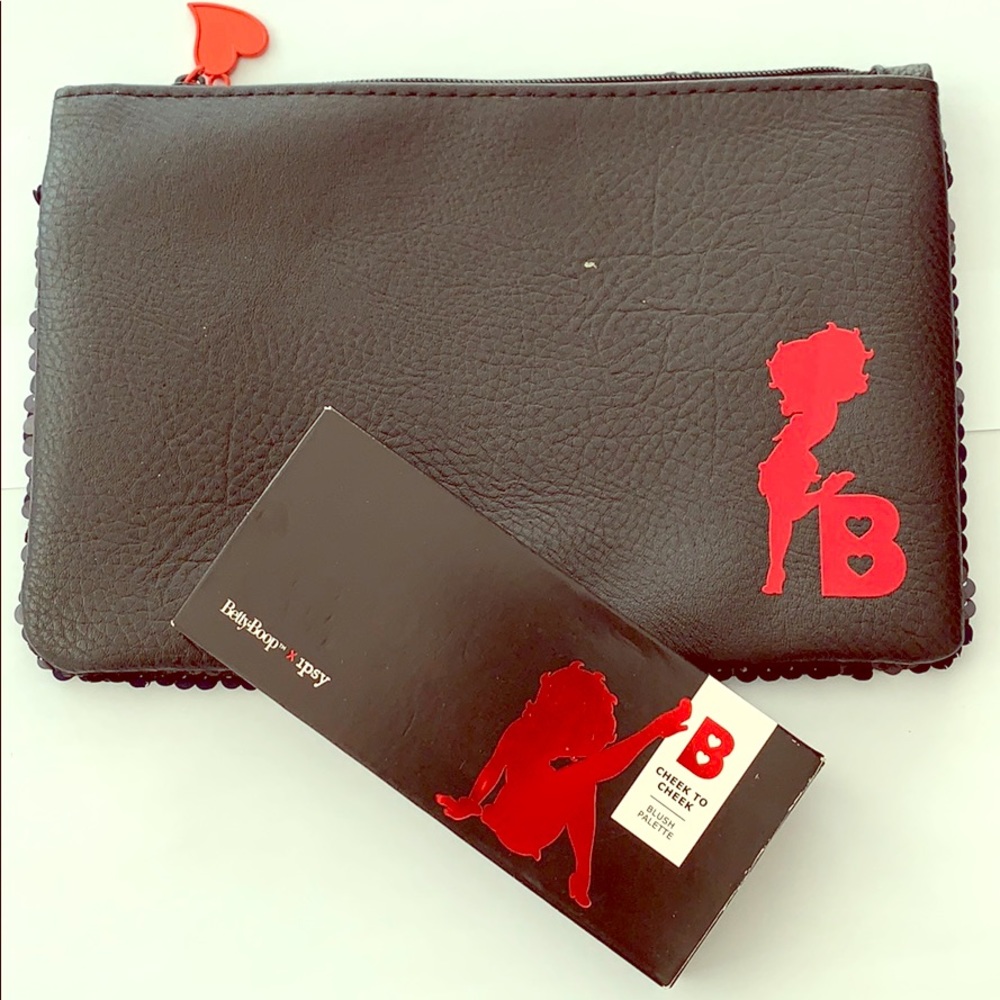 BETTY BOOP X Ipsy to Cheek Palette limited edition